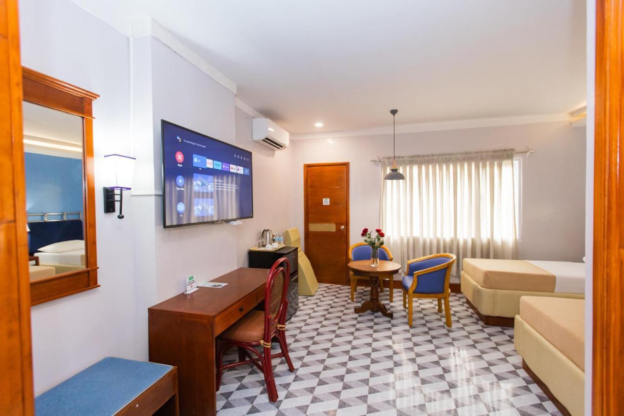 Hotel Valencia Esterno foto